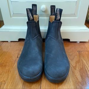 Black blundstone boots